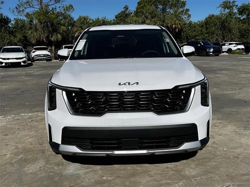2025 Kia Sorento LX