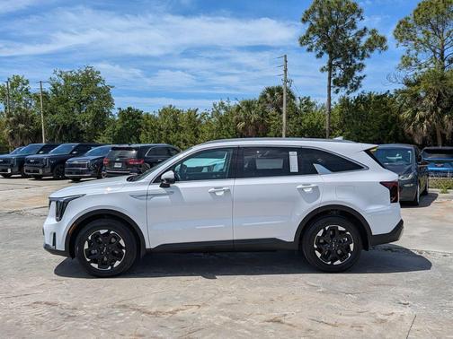 Glacial White Pearl 2025 Kia Sorento S