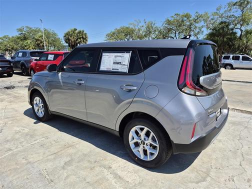 2025 Kia Soul LX