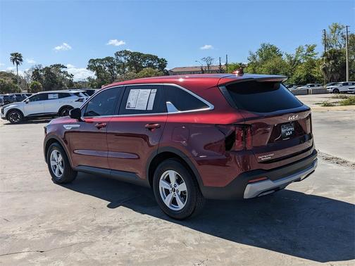2025 Kia Sorento LX