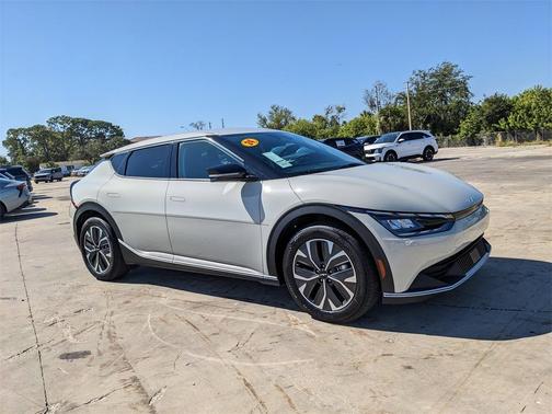 2024 Kia EV6 Light