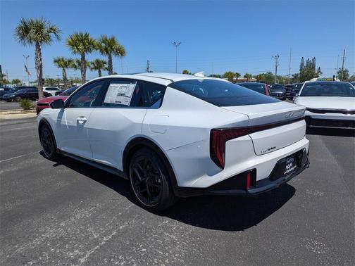 2025 Kia K4 GT-Line Turbo