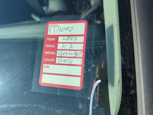 2025 Kia Sportage EX