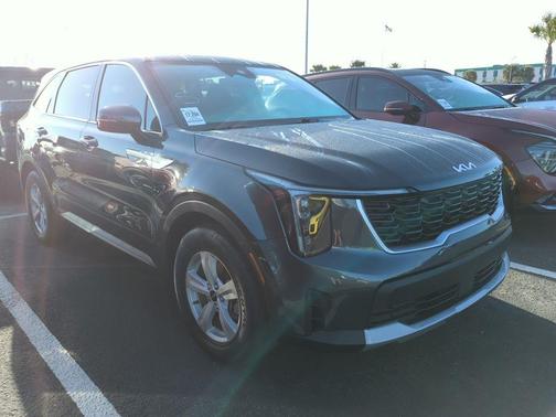 2024 Kia Sorento LX