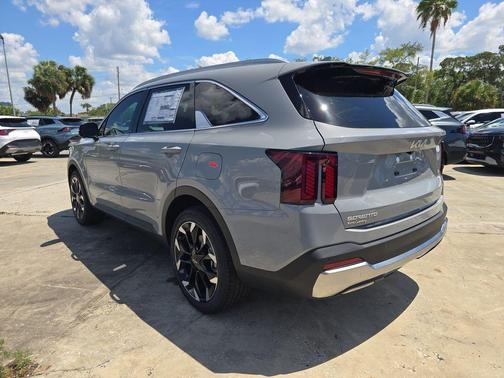 Wolf Gray 2026 Kia Sorento SX