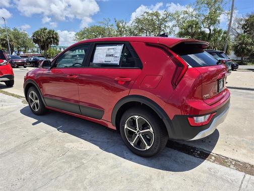 2025 Kia Niro LX