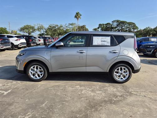 2025 Kia Soul LX