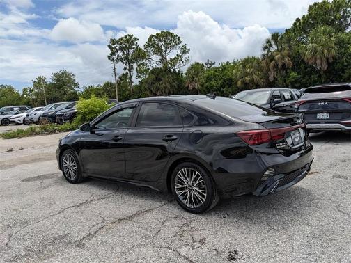 2022 Kia Forte GT-Line