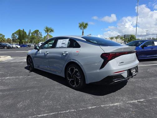 2025 Kia K5 GT-Line