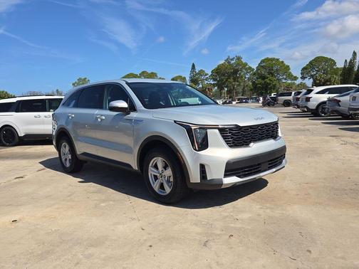Ivory Silver 2026 Kia Sorento LX
