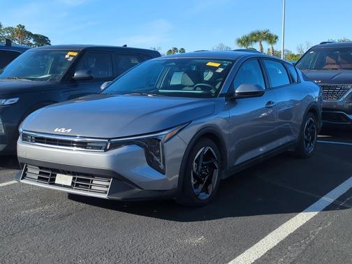 2025 Kia K4 EX