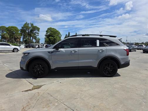 2023 Kia Sorento X-Line S