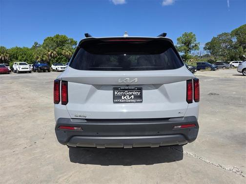 2023 Kia Sorento X-Line S