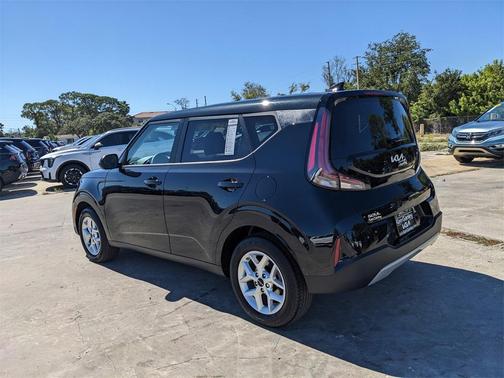 2024 Kia Soul LX