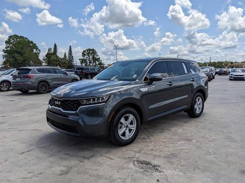 2023 Kia Sorento LX