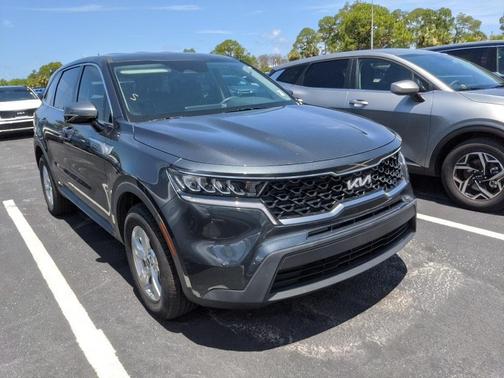 2023 Kia Sorento LX
