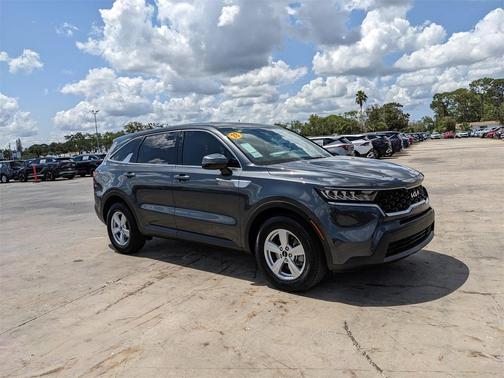 2023 Kia Sorento LX
