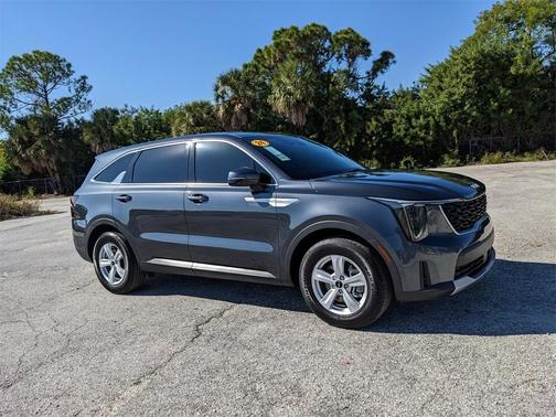 2024 Kia Sorento LX