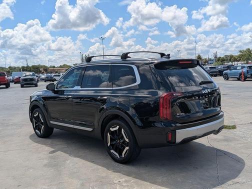 Ebony Black 2024 Kia Telluride S