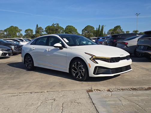 2026 Kia K5 EX