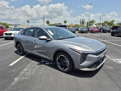 2025 Kia K4 EX