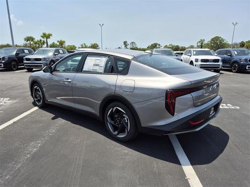 2025 Kia K4 EX