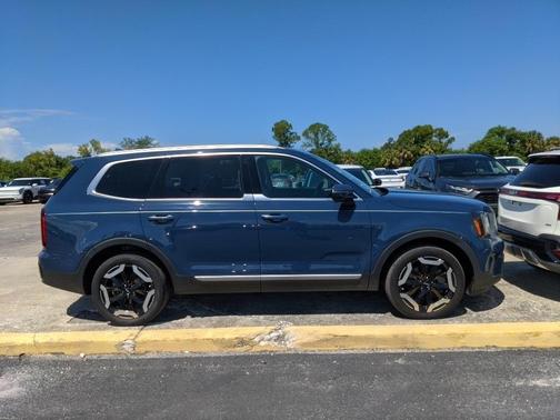 2023 Kia Telluride S