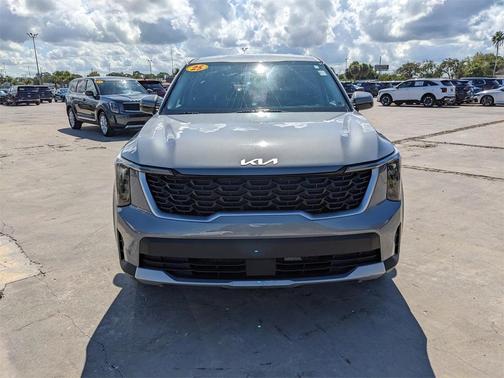 2025 Kia Sorento LX