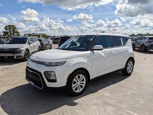 2022 Kia Soul LX