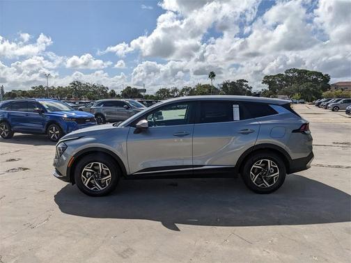 2024 Kia Sportage LX