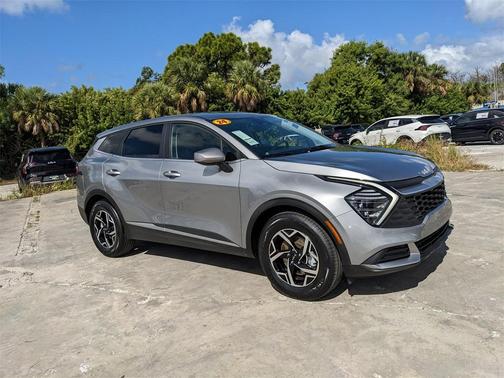 2024 Kia Sportage LX