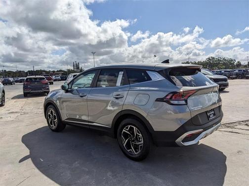 2024 Kia Sportage LX