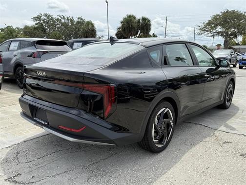 2025 Kia K4 EX