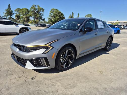 2025 Kia K5 GT-Line
