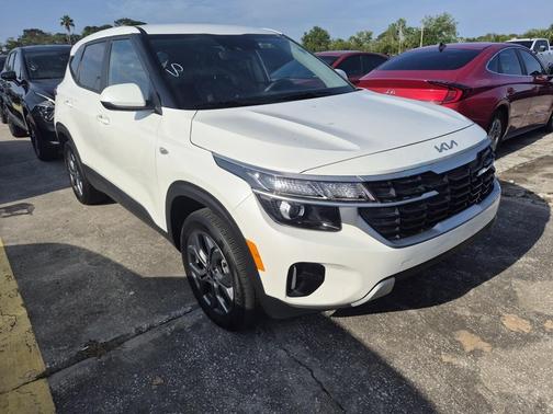 2024 Kia Seltos LX