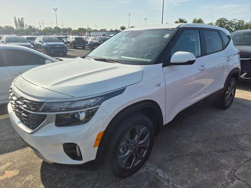 2024 Kia Seltos LX