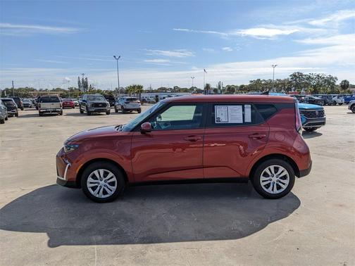 2024 Kia Soul LX