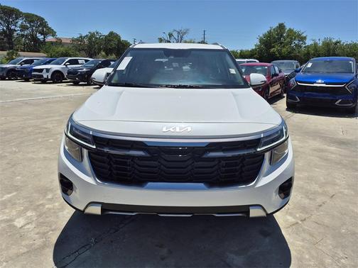 2025 Kia Seltos EX