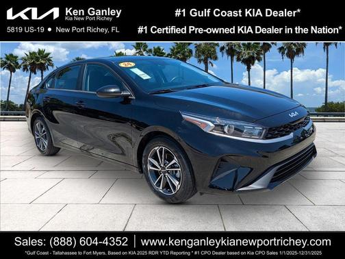 Aurora Black Pearl 2024 Kia Forte LXS