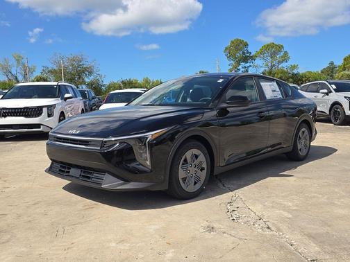 2026 Kia K4 LX