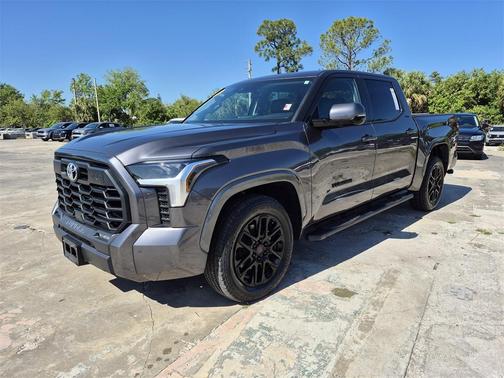 2023 Toyota Tundra SR5