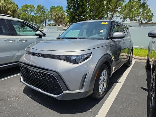 Steel Gray 2023 Kia Soul S