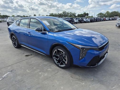 2025 Kia K4 GT-Line