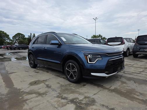 2025 Kia Niro SX