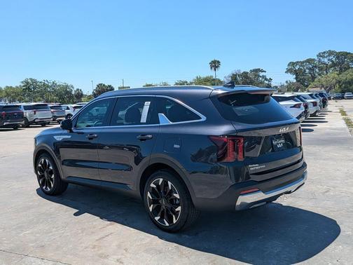 Metal 2025 Kia Sorento SX