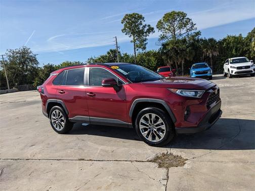 2019 Toyota RAV4 XLE Premium
