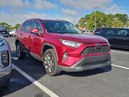 2019 Toyota RAV4 XLE Premium