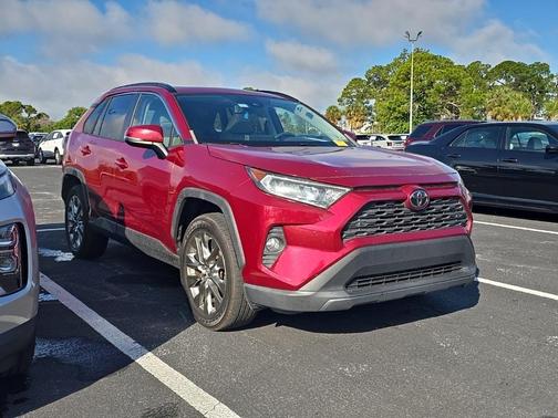 2019 Toyota RAV4 XLE Premium