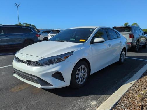 2023 Kia Forte LX
