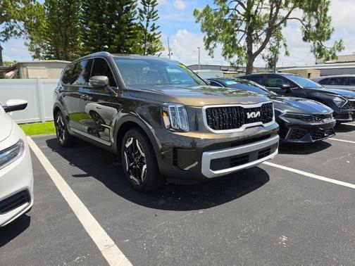 Dark Moss 2025 Kia Telluride EX